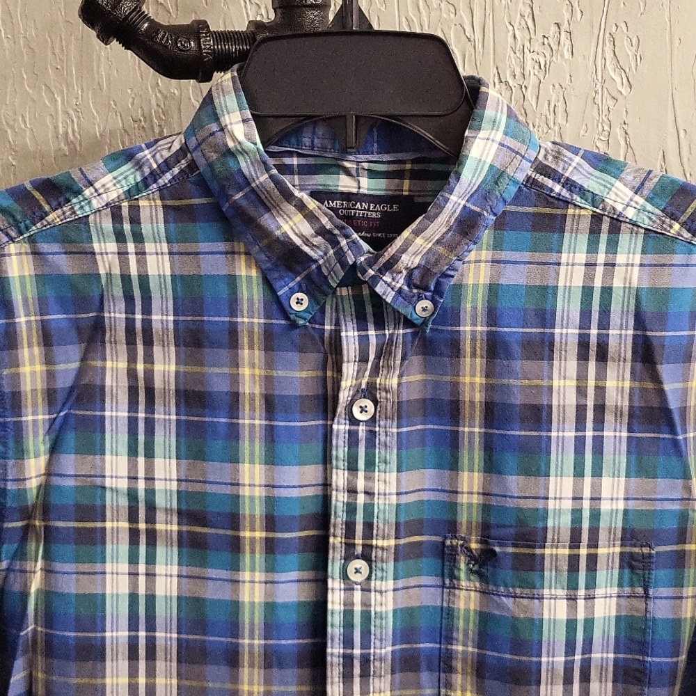 American Eagle Athletic Fit Plaid Button Down Shirt